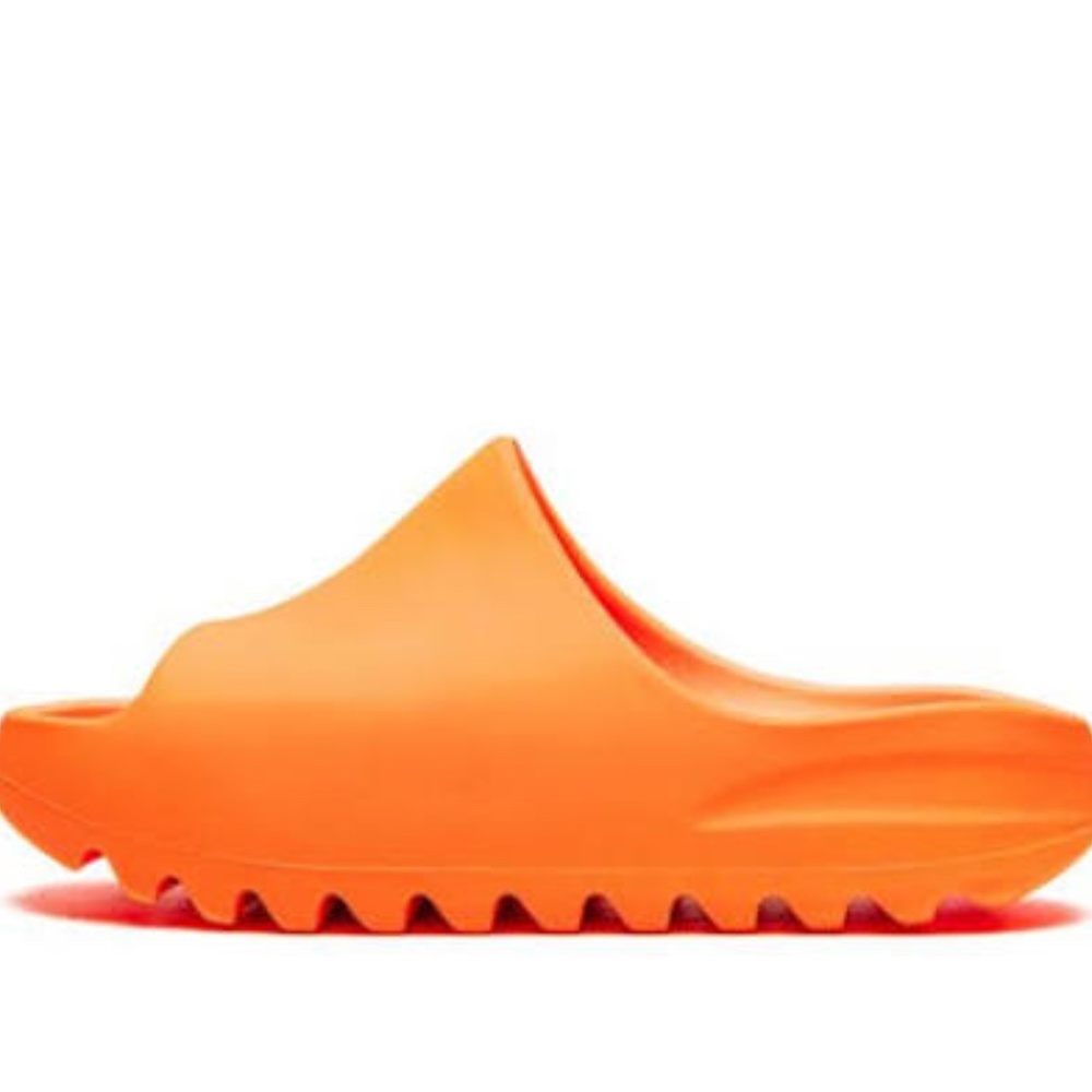 Kids sz 12 Yeezy Slide FLAME